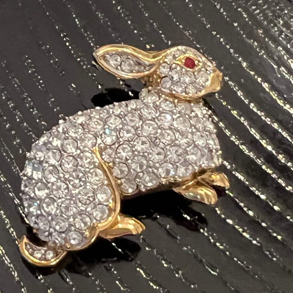 Swarovski  A&S Rabbit Brooch - Picture 3 of 6